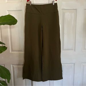Pact Green Wide Leg Pants Size Large